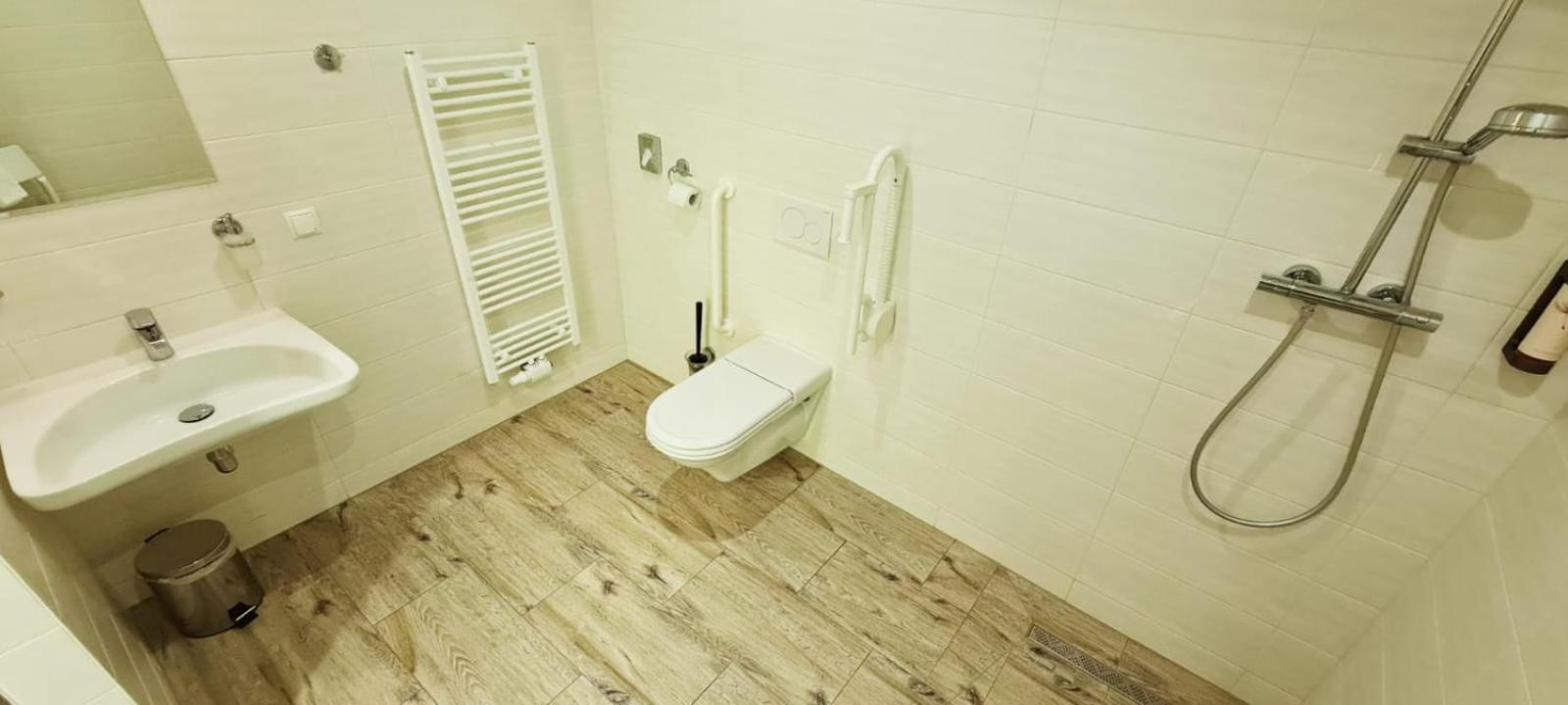 Kurhotel Renona Rehabilitation Semmering Bilik gambar