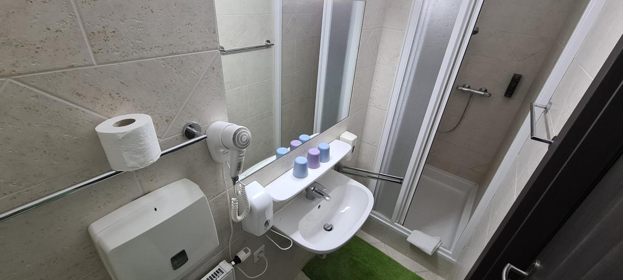 Kurhotel Renona Rehabilitation Semmering Bilik gambar